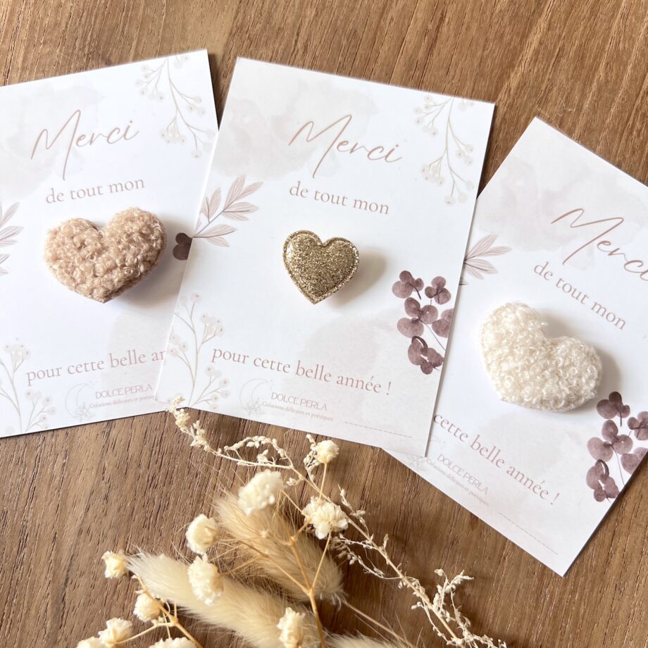 photo de broche coeur rembourré