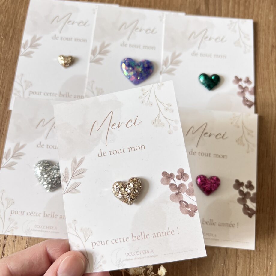 photo de pin's coeur à paillettes