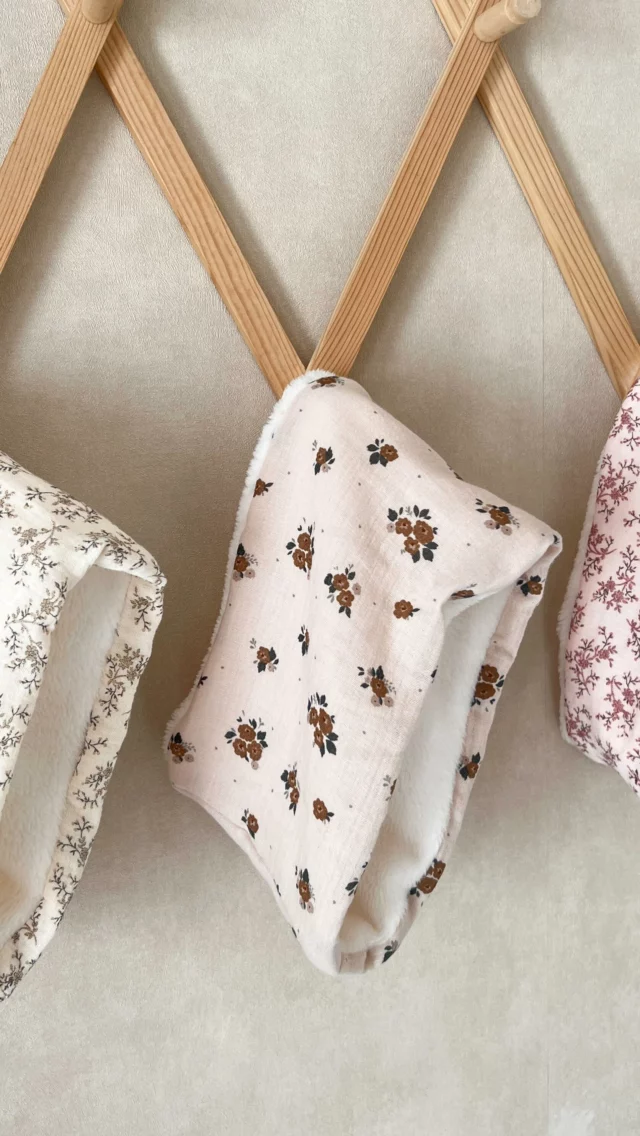 Les petits snoods bien moelleux parfaits pour les matinées fraîches en ce moment, sont à -15 % sur le site avec le code MARS15 (jusqu’à dimanche 09/03 inclus)
Disponibles en de nombreux motifs en taille bébé, enfants et adultes
C’est le moment de faire le plein !

#Snood #snoods #echarpe #cachecou #dolceperla #dolceperlacreation #creatricefrancaise #creatrice #vetementbebe